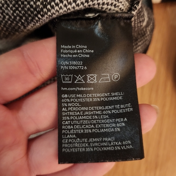 H&M Crop Sweater - Picture 6 of 12